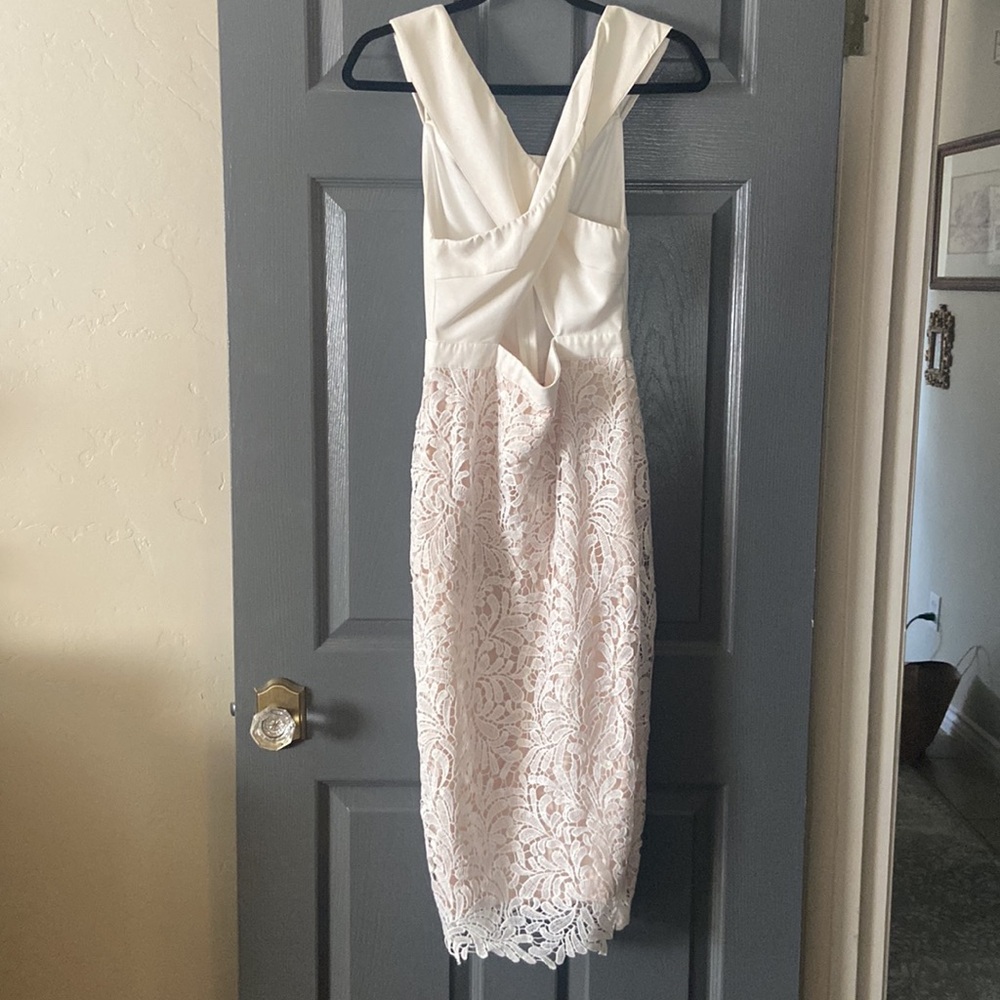 {Missguided}} cream and nude lace dress